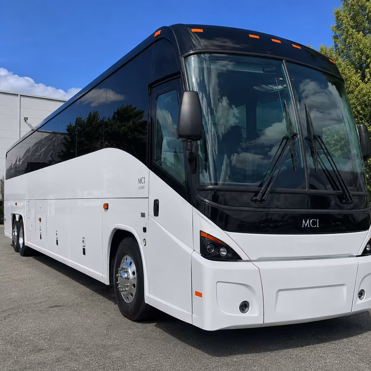 why warner robins employers are switching to private employee shuttle services